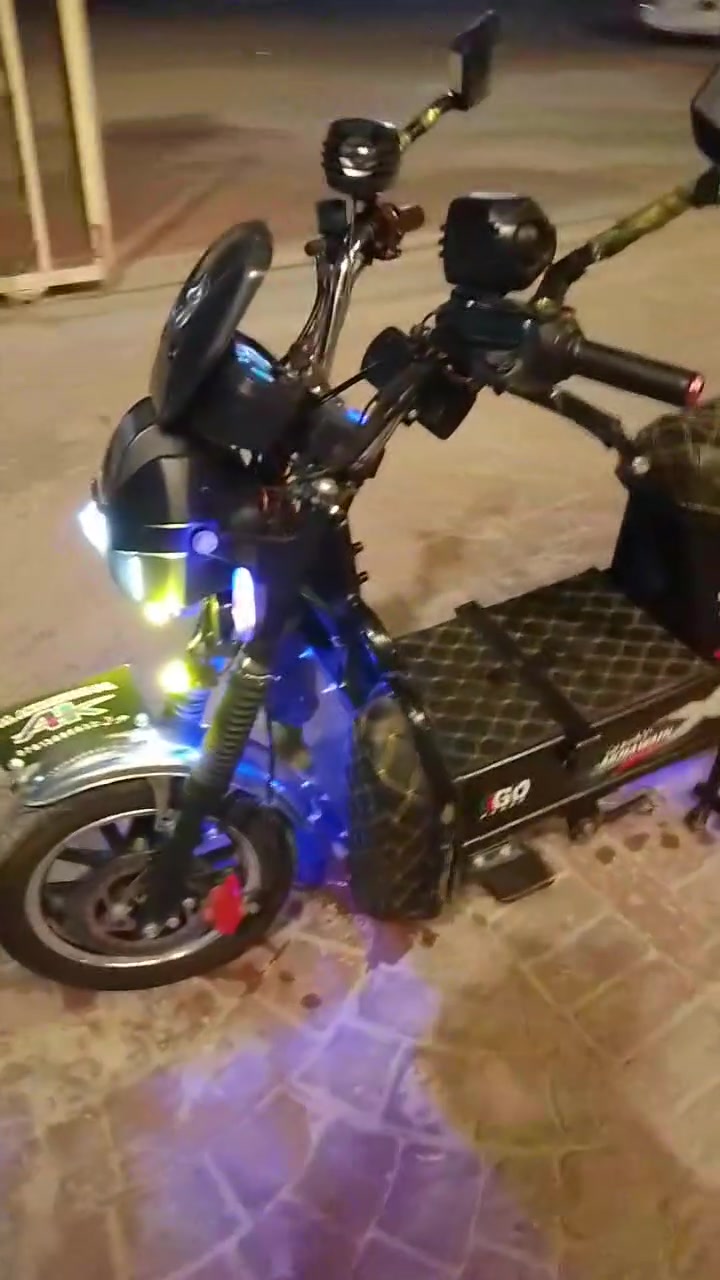 السلام عليكم عندي دراجه شحن جبلي ست بطاريات نظيفه وعلى الفحص معروضه ب570 بها مجال.***********
