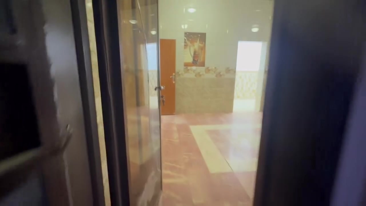 بيت البيع مساحه 300م ركن الوجه 20 في 20 على حديقه تكريت حي الجمعيه
***********
