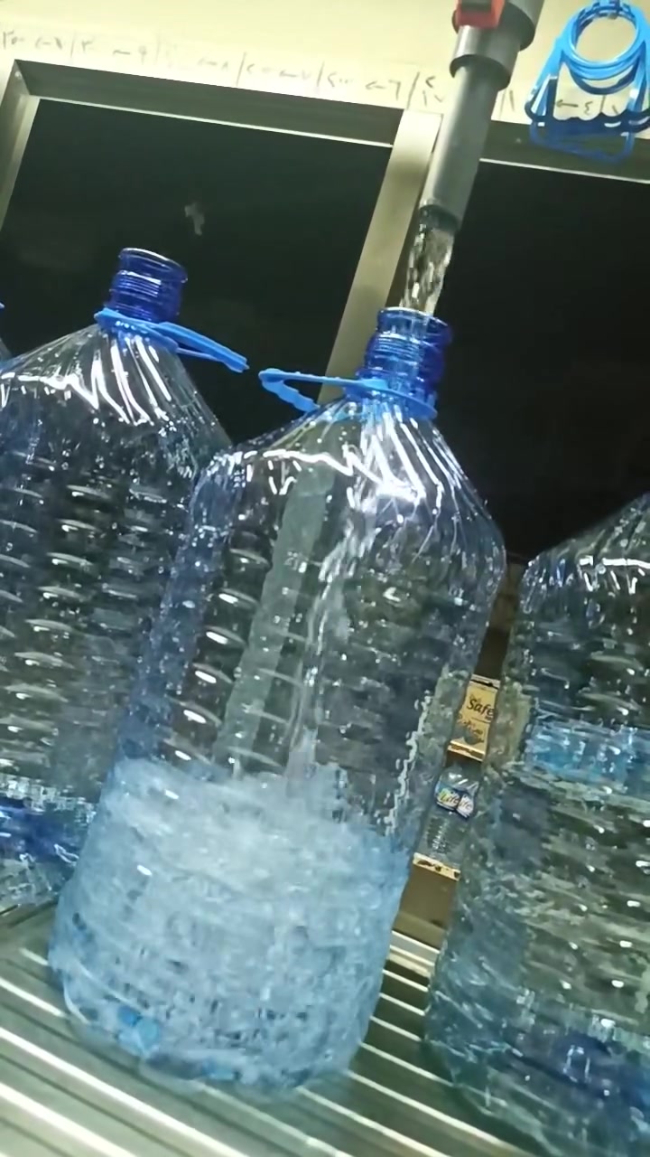 😍لا يوجد لدينا فرع اخر 😍 الماء النقي أقرب إليك! 💧العنوان حي السكر مقابل المجمع الاوربي2
مجمع المودة 
😍لا يوجد لدينا فرع اخر 😍
🎁 كارت الختومات 🎁
مع كل عملية شراء تحصل على ختم، وعند إكمال عدد الختومات المحدد ستحصل على هدايا مجانية 
😍لا يوجد لدينا فرع اخر 😍
📞 للطلب أو الاستفسار عبر الاتصال أو الواتساب:
***********
