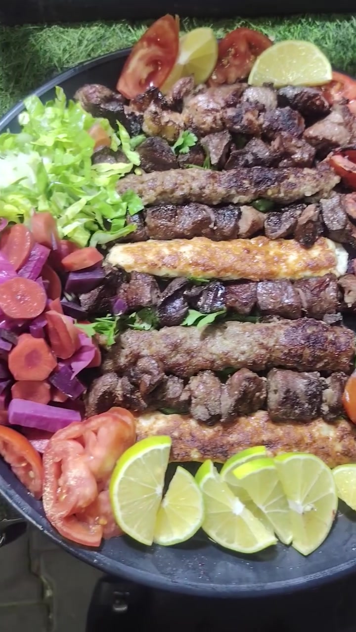 نقدم لكم افضل انواع اللحوم والمشويات وبمختلف الاسعار والتشكيلات😍😍
كل طلب يطلع بنفس طيبه وحنيه 
متوفر كيلوات كباب ونفرات لحم ودجاج وايضا الدجاج العراقي المحشي والفحم كل ماعليكم تتصلون وتحجزون والطلب يم باب البيت
للطلب الاتصال ع الرقم *********** او عن طريق واتس اب 
متوفر خدمه التوصيل
عنوان/قريه سلامه شارع السايدين. مقابل سوبر ماركت الولؤه ومجاور صيدليه سومر
