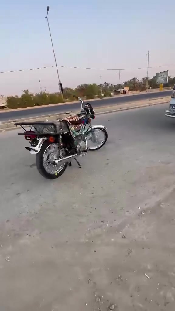 سلام عليكم دراجه نامهه موديل27 لبيع دراجه خير من اللهه ماابيه اي نقص طالعهه من سلامي صاارلهه اقل شهر ب775 وبيهاا مجاال مكااني مسيب،رقم***********
