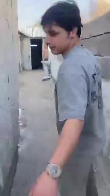 السلام عليكم عندي بيت للايجار في منطقة الشعله شارع قريه عبد الواحد للاستفسار الاتصال على هاذا الرقم ***********او مراسله خاص
