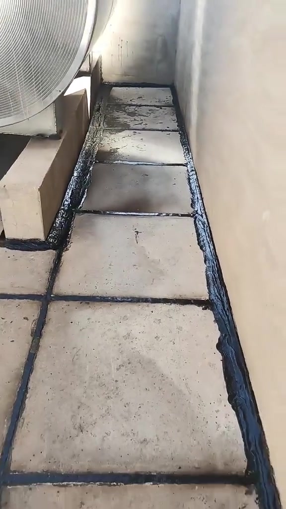🌧️ الشتاء على الأبواب... لا تخلي المطر يفاجئك! اسطه حسين 
عالج بيتك هسه قبل لا يصير  رطوبه
اسطة حسين للماستيك والوازكام وتبديل الماستيك 
شغل مضمون يمنع النضوح 100%
اتصل هسه ☎️ ***********
