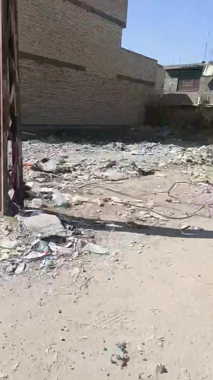 قطعة أرض 200 متر للبيع منطقة الالف مجاور الشارع الرئيسي 
للتواصل 
***********

