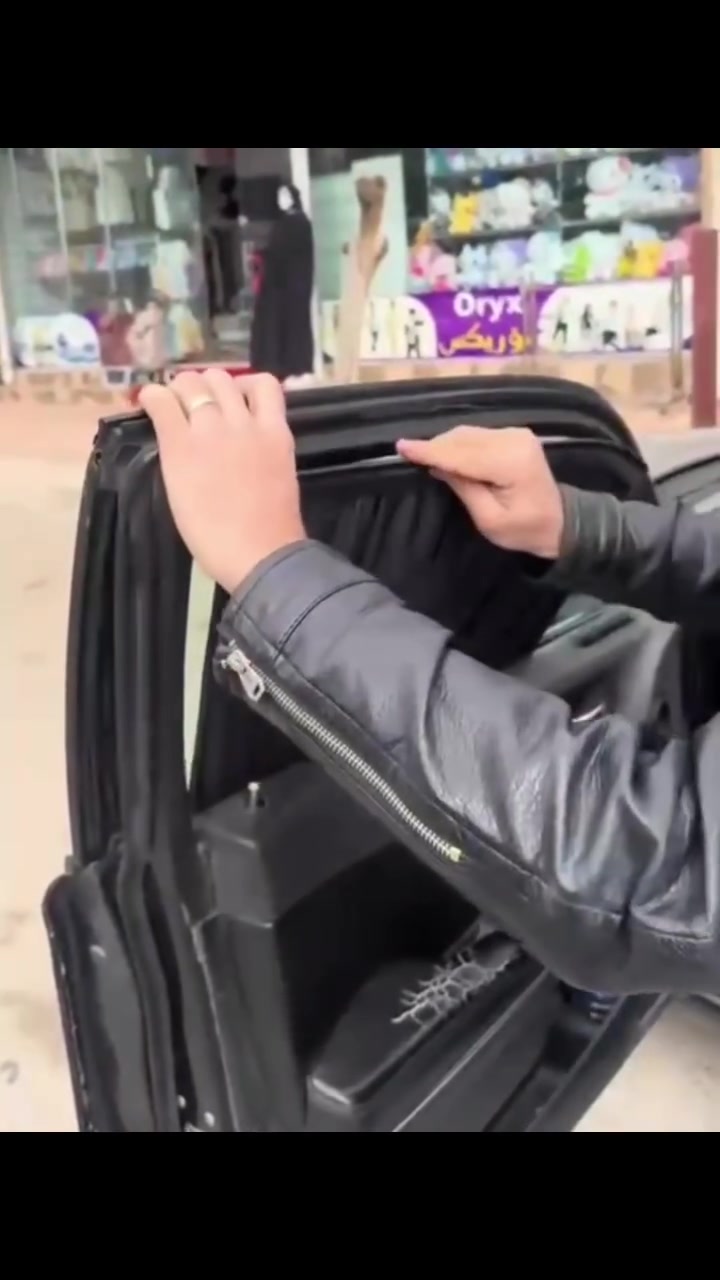 مرخصة الادمن💙
�🖤 بردات سحب أسود من مصنع سكراب ريسا 🖤🚗

✨ خلي سيارتك أريح وأكثر خصوصية!

بردات سحب أسود بجودة عالية، تصميم عملي وسهلة الاستخدام، ومناسبة لمختلف أنواع السيارات.

🔹 للسيارات 4 أبواب:

📦 تخم 4 قطع سحب أسود — قطعة لكل باب.

🔹 لسيارات التك قمارة 2 باب:

📦 تخم 2 قطع سحب أسود — للأبواب الجانبية.

✅ قماش قوي ومتين

✅ يحجب الضوء ويزيد الخصوصية

✅ شكل أنيق داخل السيارة

✅ سحب يدوي سهل مثل الستارة العادية

✅ تفصيل مناسب حسب نوع السيارة

✅ صناعة محلية – مصنع سكراب ريسا

📩 لطلب التخم:

أرسل لنا اسم و موديل السيارة حتى نساعدك بالتأكد من المقاس المناسب.

🚚 التوصيل متوفر لجميع المحافظات العراقية.

🔥 اطلب الآن وخلي سيارتك أكثر خصوصية وأناقة!

📞 للاستفسار والطلب: راسلنا على الخاص 

او الاتصال على  رقم او مراسلتنه على الواتساب
***********
