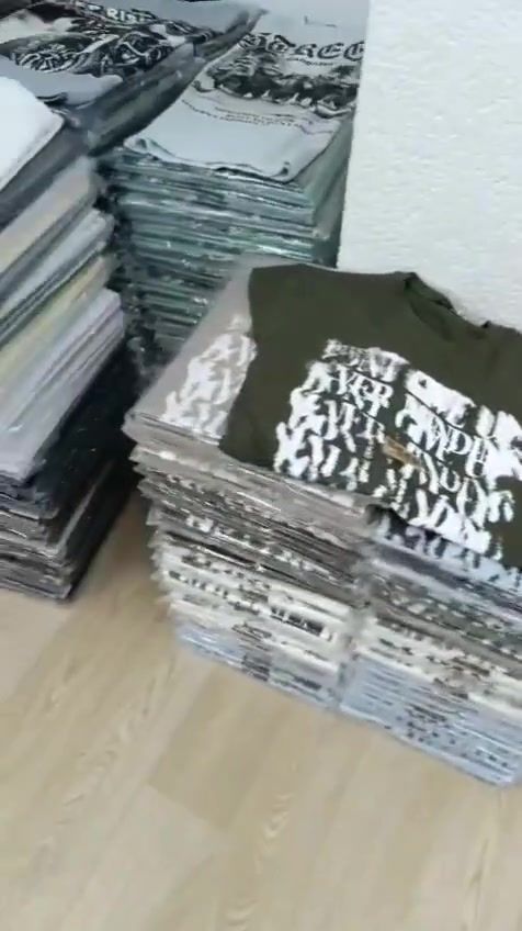 شروه تيشرت رجالي
سيريات نظامي smlxlxxl 

كميه.  12 الف قطعه 

قماش.  36/1

السعر. مغرية جدا.  1.90$
اقل طلب نص كميه
***********
