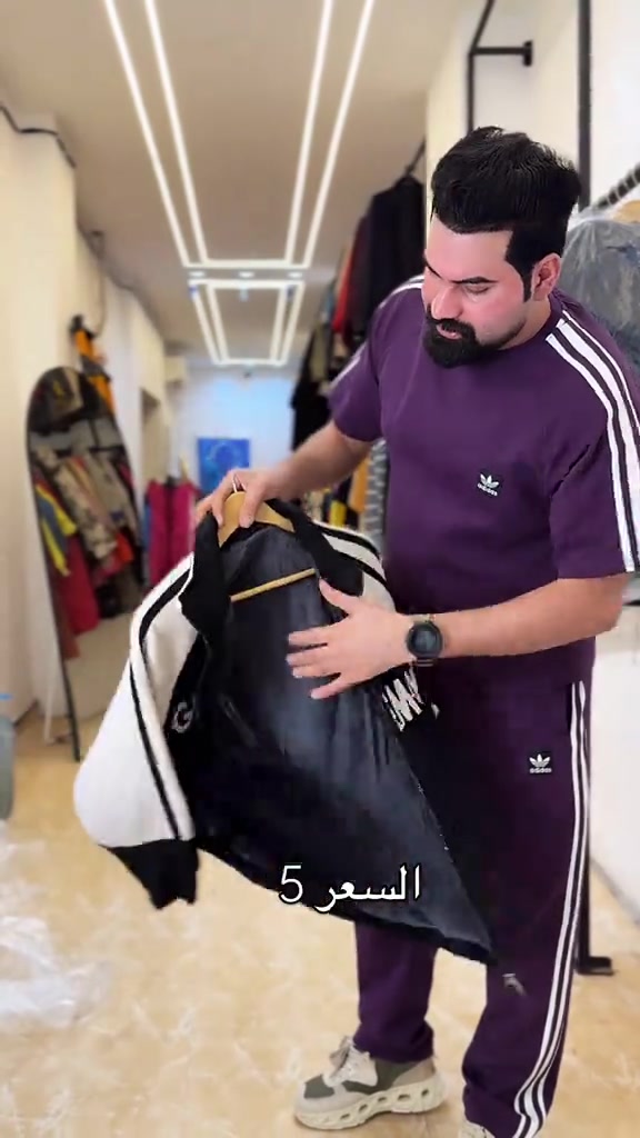 

نص مكتوب في الصور:
- السعر 5