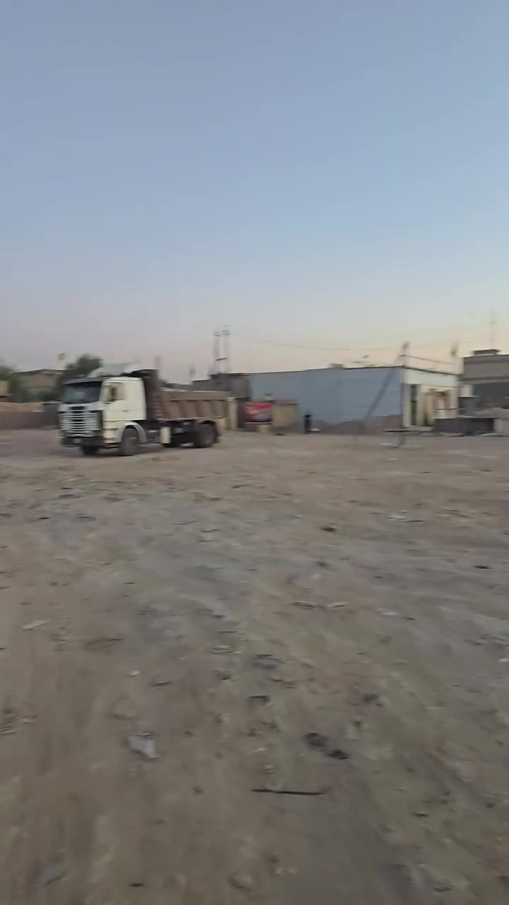 سلام عليكم بيت للبيع
المساحه 200م
مجاري +تبليط 
بقيه التفاصيل والموقع داخل الفيديو 
#ملاحضه بناء البيت 2019
م/‎***********
