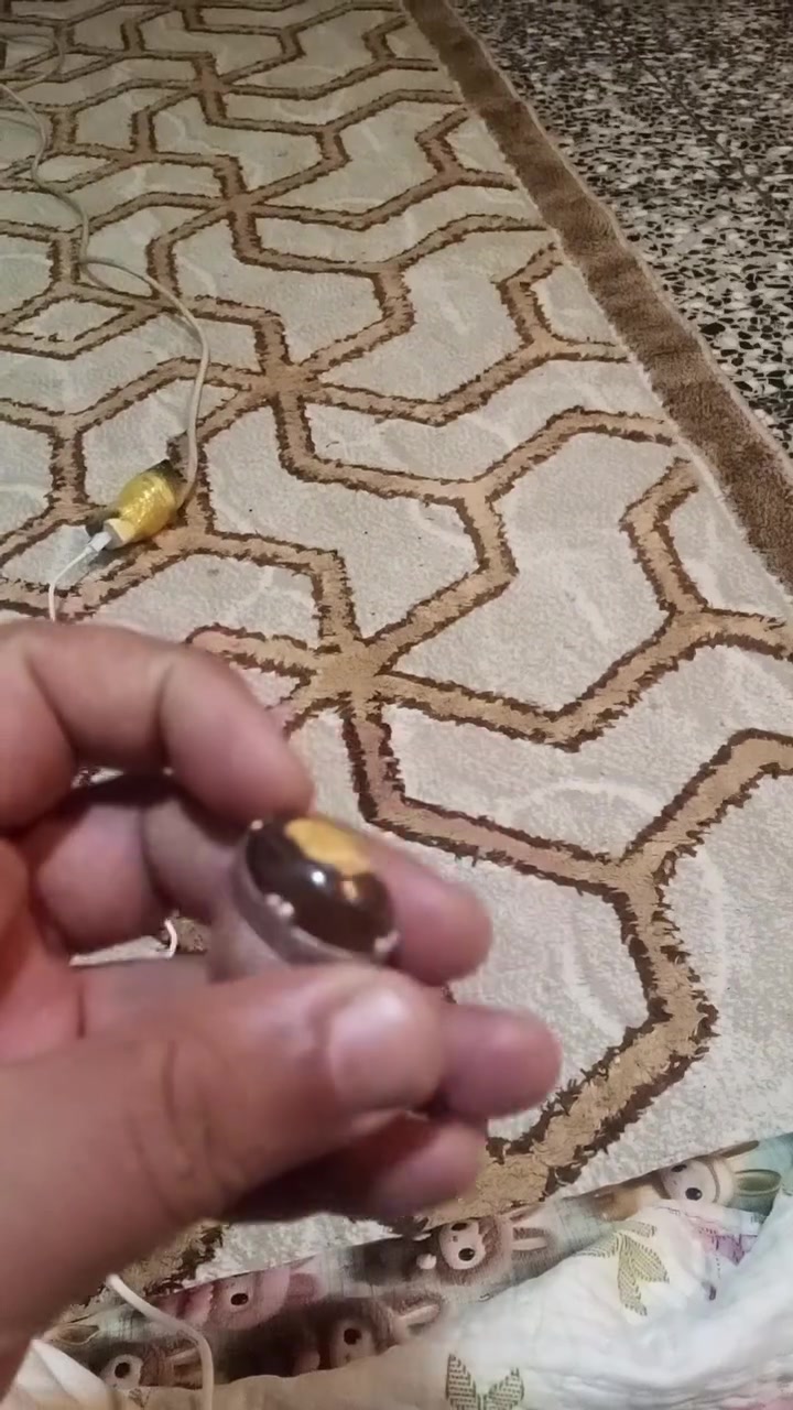 تحفه فنيه داوودي مصور قديم
ثقيل جدا 
***********

