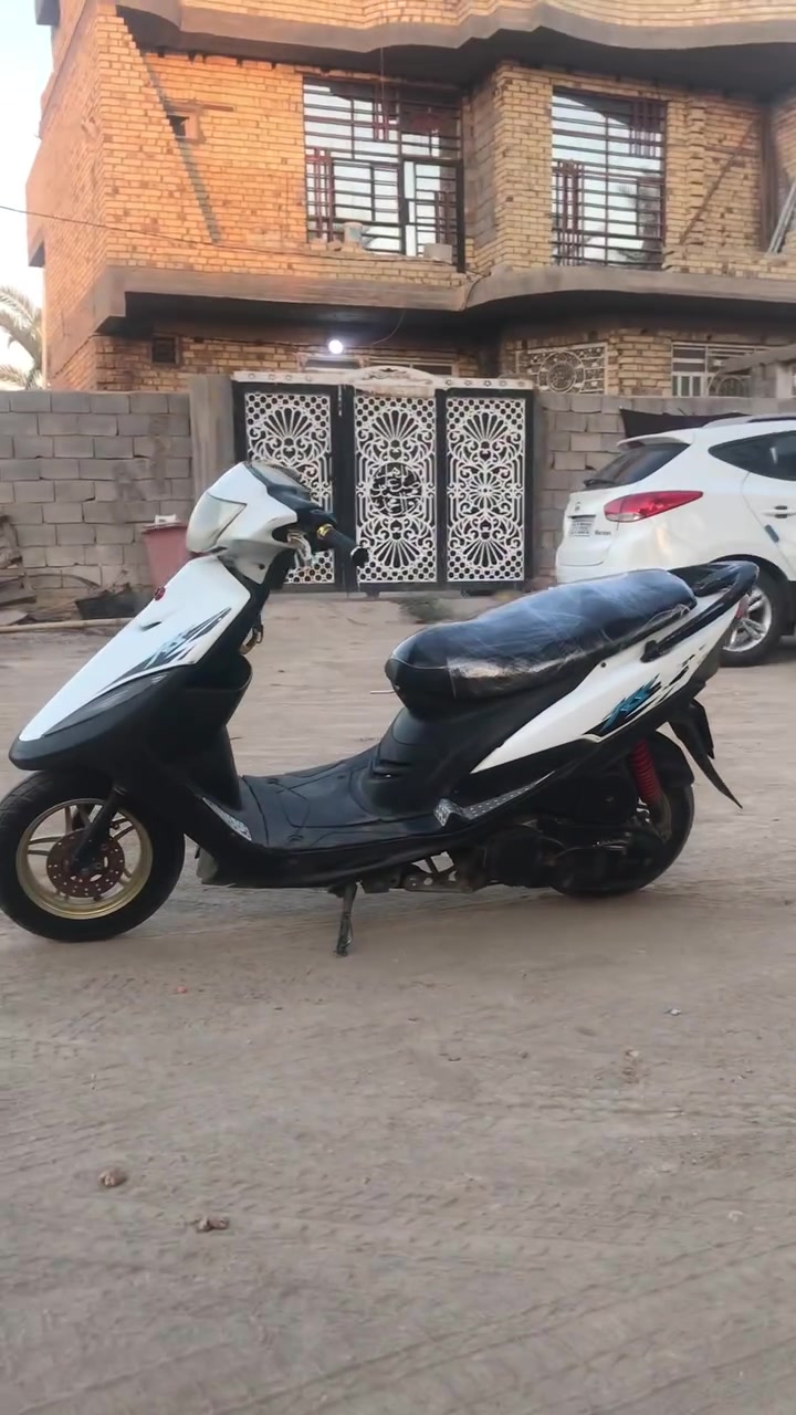 دراجه ماكس عدله للبيع دراجه حلوه ونضيفه
محرك يخبل شلعه ومعدل 
شغاله هندر نكره سلف عوزه راجز 
كهربائيات كلها شغاله تزويد خارجي وياله نجمه ذهبي ويدات ذهبي وقبق فلاوين ذهبي ترتيب خارجي 
الدراجه مبدل بيها فقط ولفات فقط والبوشه ٤٩ بلادي 
صلنصه رياضي دراجه خرسه مكينه ناعمه 
مكاني بابل الهاشميه للأستفسار *********** واتساب 
السعر ٥٥٠ وبيها مجال بسيط
