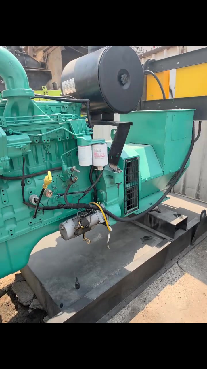 مولد نوع كمنز 114
24 ولف 6 سلندر سوبر 
250kva stamford Uk 
Cummins 114 usa 🇺🇲
للتواصل ***********
كراج الاصدقاء للمولدات الكهربائية 
نرحب بكم
