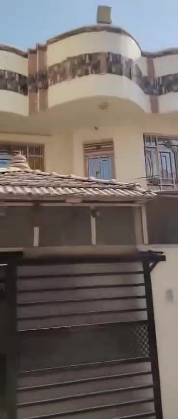 بيت لبيع بيت جاهز من كلشي بناء حديث وغير مسكون سند 25 مداور ثاني يوم مكانه باب بغداد خلف مديريه الاستخبارات يم عمود 6 هاتف ***********
