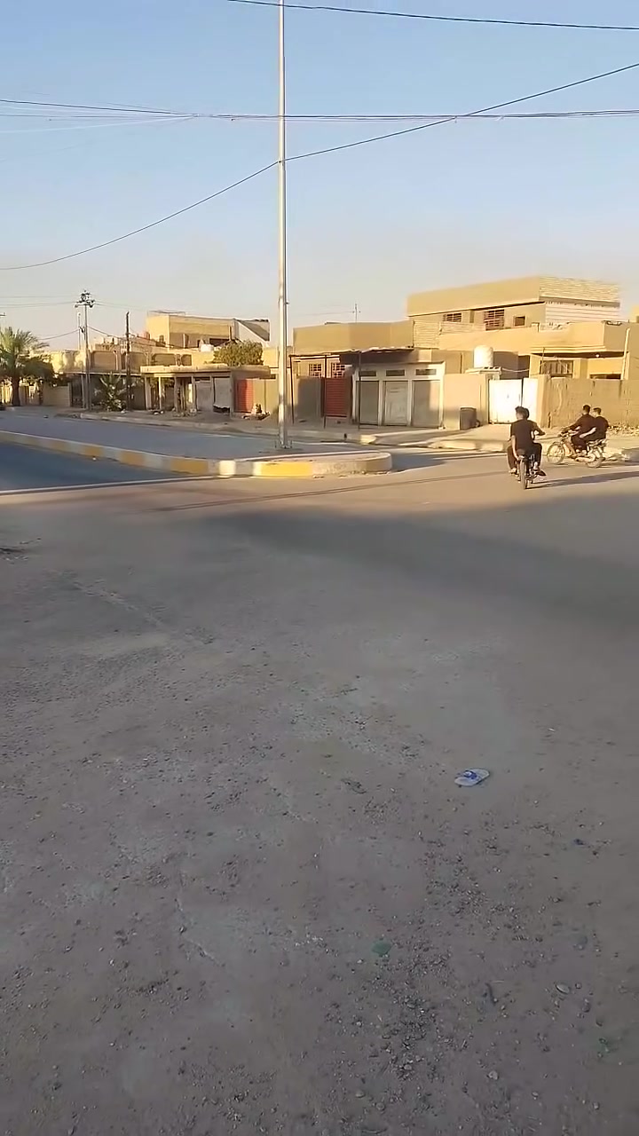 القطعه للبيع العنوان المسيب حي العسكري تجاريه ركن مساحه القطعه 250متر سند 25 زراعي للاستفسار الاتصال على الرقم ***********
