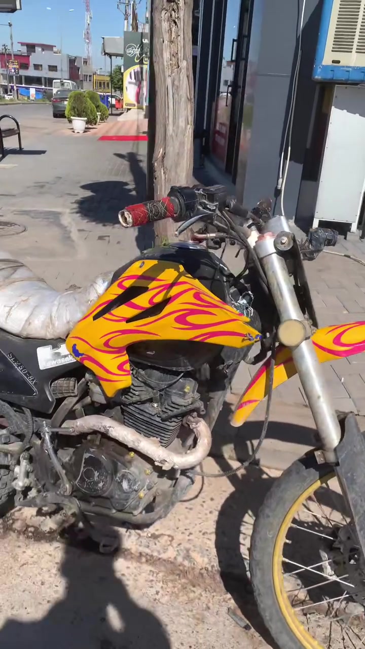 سەرەتا بەناوی خوا براکانم ئەم ماتۆڕە بۆ فرۆشتن کەویاری مەکینە ٢٠٠ ماتۆڕێکی بەقەوەتە مەکینەی بێ عەیبە لاشەی ٢٠٢١ مەکینەکەی ٢٠٢٣ یە نرخ:٣٥٠مەعامەلەیە برایانە ژ.م:***********ئەدمین❤️
