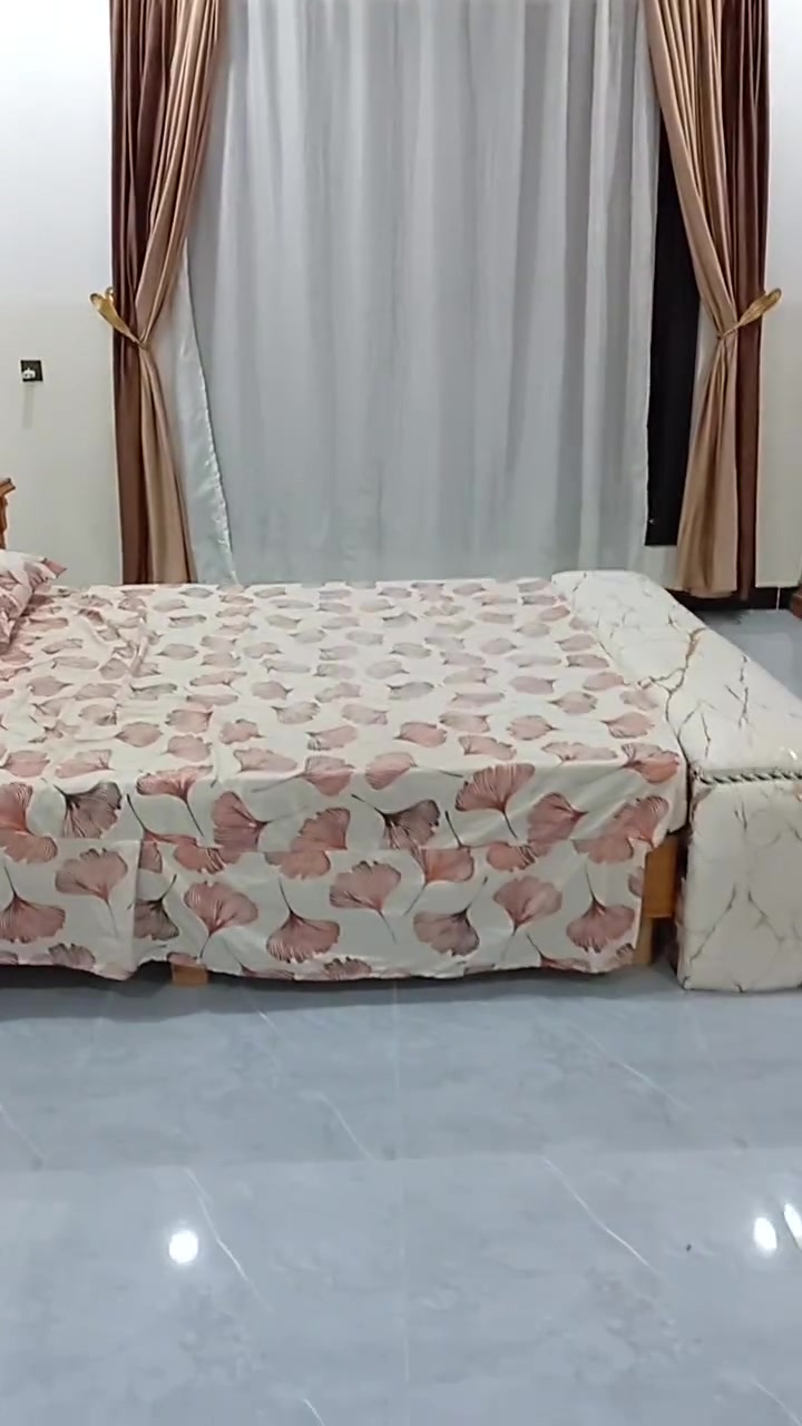سلام عليكم
غرفة نوم مستعمله شهرين نضافه فول تجي تشوف گدام عينك مكان كرامه 19 سعرها مليون و800 بيها مجال بس معقول 
الشراي يتصل على الرقم ***********
