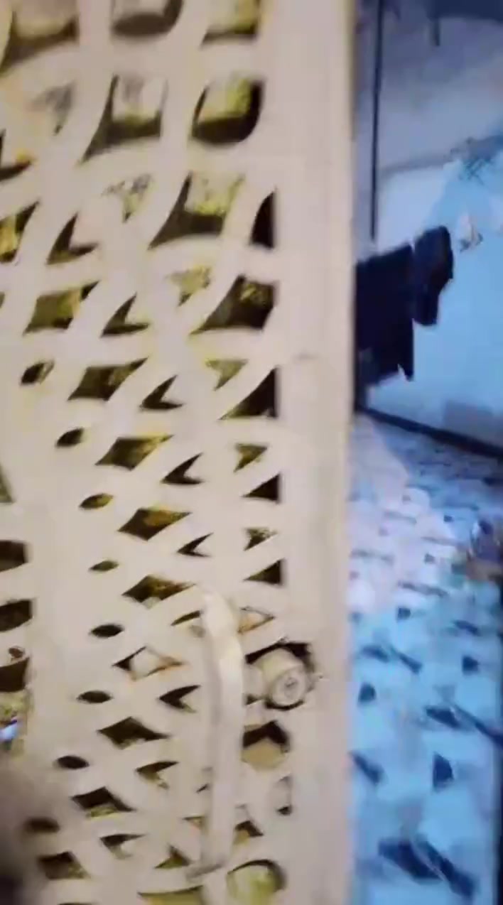 بيت للبيع ب ام نعاج مقابيل مجلس محافضة البصره م150م طابو زراعي السعر 105وبيه مجال للأستفسار ***********
