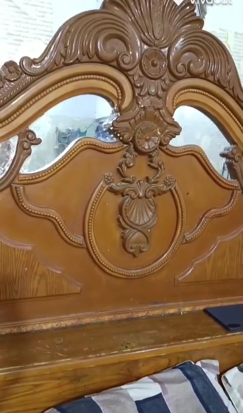السلام عليكم عندي غرفه نوم عراقيه صاج خشب قوي للبيع ناصريه مركز رقم بي واتساب ***********
