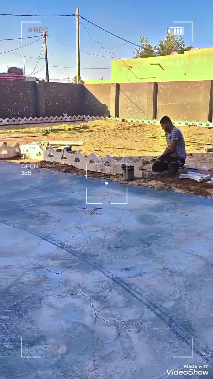 تحب حديقتك تكون لوحة فنية وشرحة لرد الروح؟ 🌿🌹
نقدم لكم أفضل خدمات تصميم، ترتيب، وتنسيق الحدائق في النجف الأشرف والحيدرية، بلمسات ديكورية مميزة وتأطير احترافي للأنواع والأشجار:
تصميم وتنسيق حدائق منزلية وعامة بأحدث الديكورات
زراعة كافة أنواع الأشجار والزهور والشتلات
تقليم، قص، وسياجة الأشجار والتحفيات الخضراء
ترتيب الثيل وتنظيم المساحات الخضراء
📌 خدماتنا متوفرة داخل النجف الأشرف وناحية الحيدرية وكربلاء 
📲 لأي استفسار أو للحجز، يرجى الاتصال على الرقم الموضح أدناه:
👇👇👇
***********
