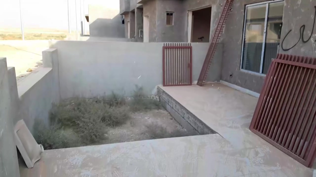 (بيت للبيع)
​الموقع: خانقين – مجمع راسان.
​المساحة: 200 متر مربع.
​السند: طابو صرف.
​التفاصيل الداخلية: غرفتين نوم + هول + استقبال + مطبخ + خدمات صحية.
​💰 التفاصيل المالية والشروط
​المقدمة: 10 ملايين دينار عراقي فقط.
​القسط الشهرية: 503 ألف دينار (عن طريق القرض العقاري المسحوب مسبقاً).
​الشرط الأساسي: توفر كفيل لنقل الملكية وتسجيل العقار باسم المشتري بشكل رسمي.
​📞 للتواصل والطلب
​رقم الهاتف: ***********
​طريقة التواصل: اتصال مباشر أو مراسلة عبر الخاص.
​ملاحظة: يرحب صاحب الإعلان بكل من لديه عقار أو غرض للبيع في منطقة خانقين للتواصل معه عبر الخاص.

