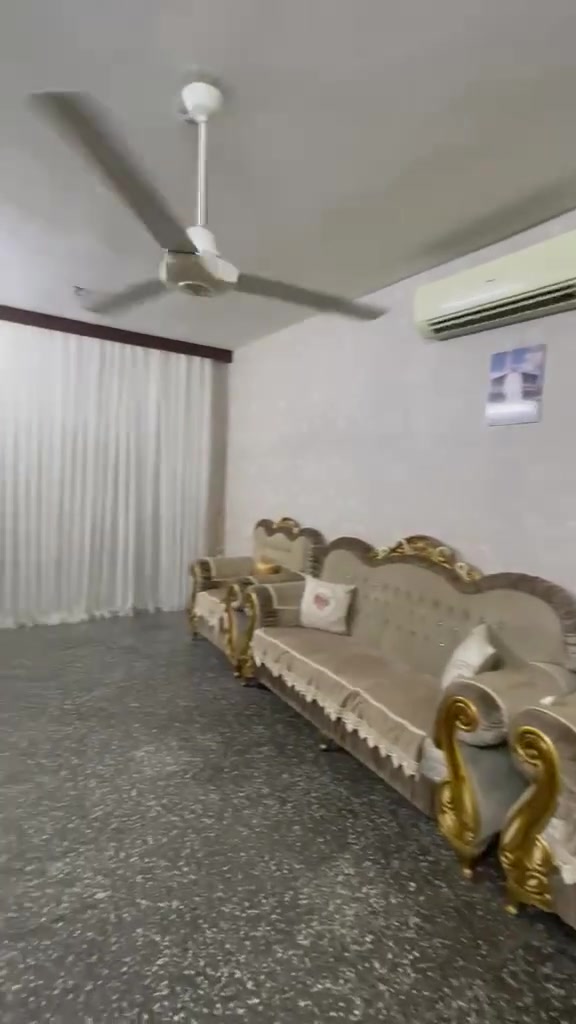 السلام عليكم
دار للبيع طابو صرف مساحتها 200 متر الواجهه10 متر والنزال 20 متر تقع في ابو دشير شارع الضغط وبالضبط قرب أسواق علي نعيم

تحتوى الدار كراج وحديقه و مدخلين استقبال ومطبخ وهول كبير وغرفة نوم وصحيات وترك

وفي الطابق الثاني 2غرفتين نوم مع صحيات

للاستفسار عن السعر الخاص مفتوح

للاتصال *********** او ***********

لرؤية منشوراتي اكتب دلالية ابو كرار الشويلي للعقار وراح تشوف كل شي موجود واي شي يعجبك راسلني عليه وتدلل وانا بخدمتك ومستعدين لعرض عقاراتكم لدينا اتصل بنا واتس اب او ماسنجر وبالخدمه

عندك بيت للبيع راسلنا نعرضه الك اتصل بنا واتس اب او ماسنجر

عندك بيت للإيجار نعرضه الك اتصل بنا واتس اب او ماسنجر وبالخدمه

نص مكتوب في الصور:
- ابو كرار الشويلي للعقار ***********