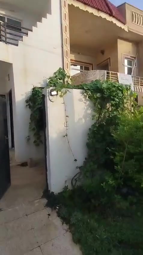 بيت للايجار • شارواني • شارع ٢٠م