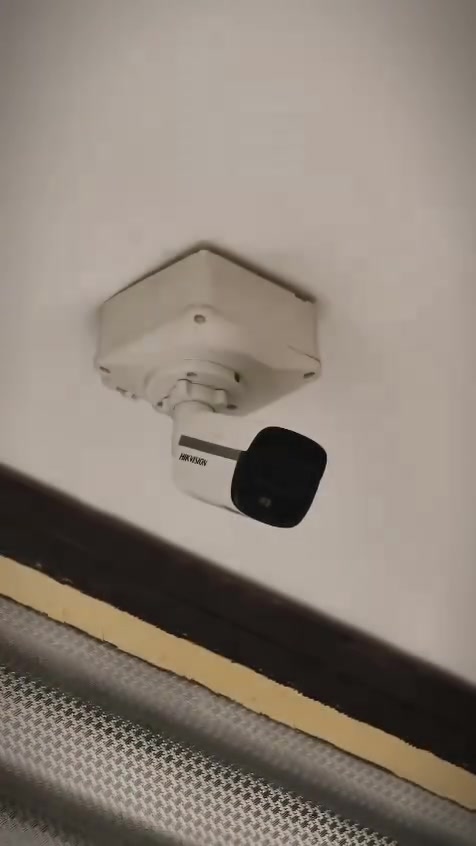 📸✨ الأمان يبدأ من عينٍ لا تنام!
تم بحمد الله تجهيز وتركيب منظومة كاميرات مراقبة Hikvision بدقة عالية 🔥
🎥 5MP عدد 3 | 2MP عدد 5
🔒 وضوح أعلى، حماية أقوى، وراحة بال تدوم. ✅

