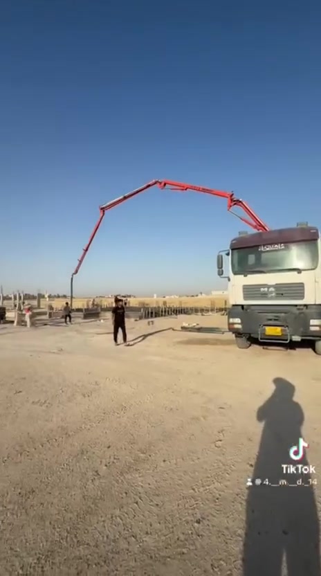 سلام عليكم اخواني الي يريد يصب بيته مركزي يخابرني والله الكونكريت الي عدنه رقم واحد ***********

