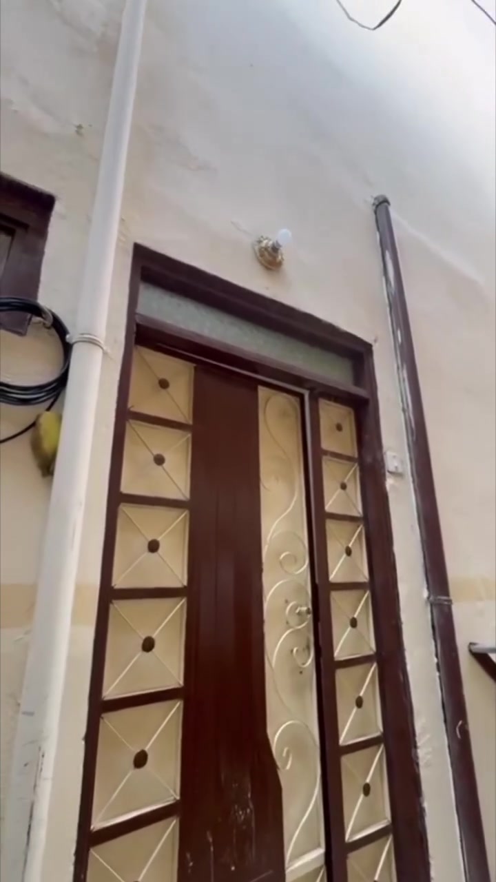 دار سكني للبيع...

المساحة : 54 متر .

الدار يتكون من :

غرف نوم عدد 2 + مطبخ + مشتملات.

السعر ... ( 36 مليون قابل للتفاوض ).

السند طابو ملك صرف  شرط التحويل.

موقع الدار : موصل - منطقة باب البيض خلف جامع الزيواني 

                لمزيد من المعلومات والاستفسار
                      مكتب نبع الحياة للعقار
          موصل شارع خزرج قرب قاعة الملا خضير
                          ***********
                          ***********
                          ***********
                          ***********
                علق بكلمة تم ليصلك كل جديد
