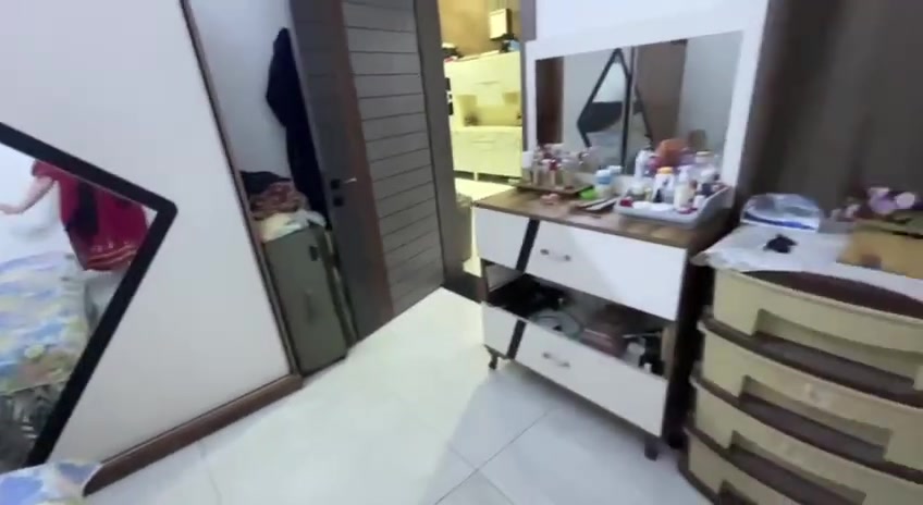السلام عليكم غراض بيت للبيع نظيفات مال بيت مكاني الاعظميه ***********
