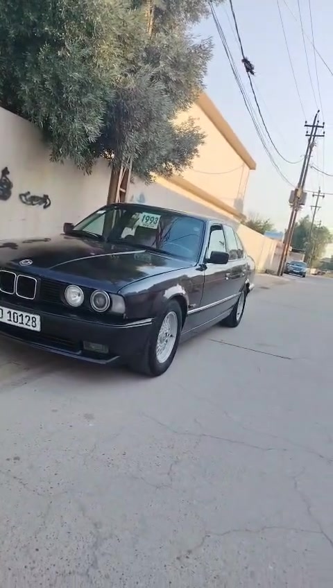 سلام عليكم BMWموديل 1993محرك525كبس بيلاد كير اوتوماتيك اربع جامات كهربايي محرك لاسرف ولا بخار بشرت رقم اربيل سنوية جديد هزة جديد
دعامي M  شرط تحويل وكالة  دفتر بنزين هم
سيارة جاهز  ***********
