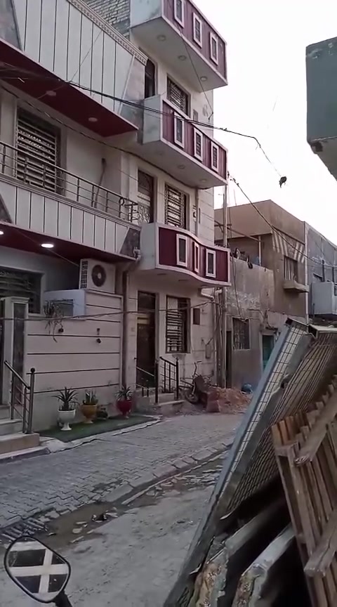 للايجار …
‏السلام عليكم يوجد لدينا دار للإيجار في منطقة الوشاش من جهة شارع شطيط البيت بناء حديث مساحتة ٥٥ متر ثلاث طوابق يحتوتي على ثلاث غرف نوم كل غرفة ٥ في ٥  ملاحظة الايجار للطلاب فقط للاستفسار اكثر مراجعه مكتب دلاليه الرحمن او الاتصال على الارقام التاليه 

*********** 

***********￼
