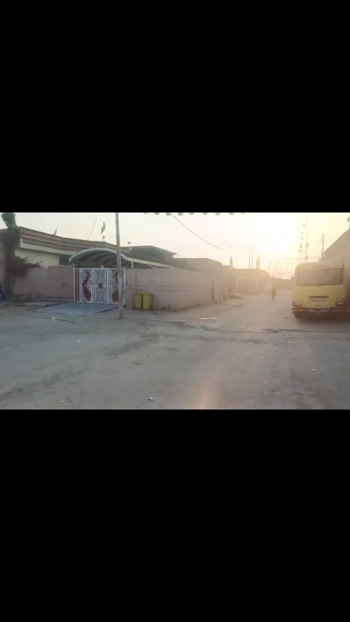 سلام عليكم بيت مساحه 340متر طابو زراعي يحتو علا ستقبال 4 غرف معه ساحه ومحل لبيت ركن السعر 45 وبيه مجال قليل وقابل التفاوض مكانه بصره كرمت علي ابو صخير مجاور شريكت حقل الماء السفسار علا رقم ***********
