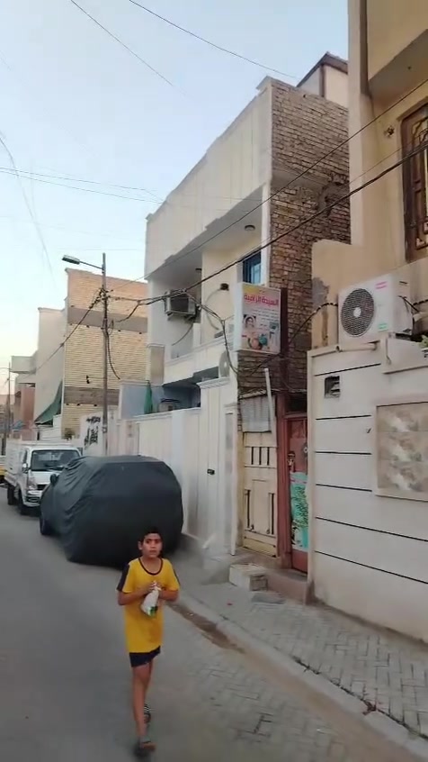 بغداد مدينة الصدر قطاع 50 خلف جامع العباس عليه السلام
بيت طابقين نصف قطعه َ مكونه من ستقبال زاد مطبخ زاد صاله زاد صحيات وما طابق ثاني مكون من غرفتين غرفه كبيره و صغيره زاد صحيات زاد مخزن زاد بيتونه ومخزن سندويج
ملاحظه للاستفسار الاتصال على الرقم ***********
