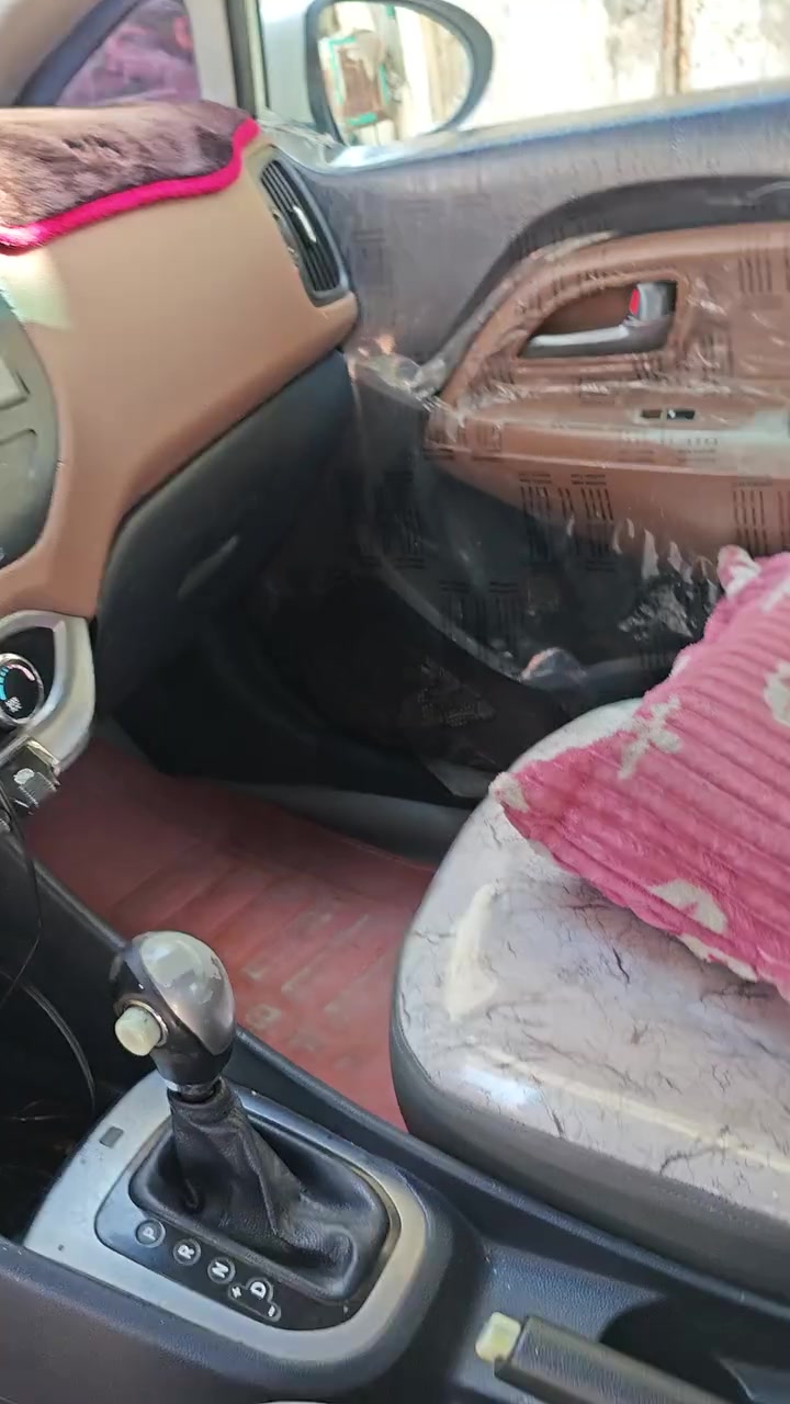 سلام عليكم كيه ريو مديل 13
سياره جاهزا
 حداديه جديده 
تخم تاير 
زنون 
تبريد شغال 
منضومت غاز بيها 
السعر 75 مكاني نجف 
او مراوس حسب القناعه 
الرقم ***********
