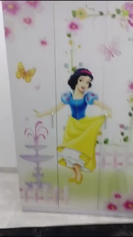ئە و تاخم نوستنە کچانە یە بۆفرۆشتن پاک و جوان و بیعە یبە بە شە رتە 5پارچە یە لە بە رمال گواستنە وە داشکانی بوکرا نرخی 170هە زارو مجالیکی کە م شوین هە ولیر***********
