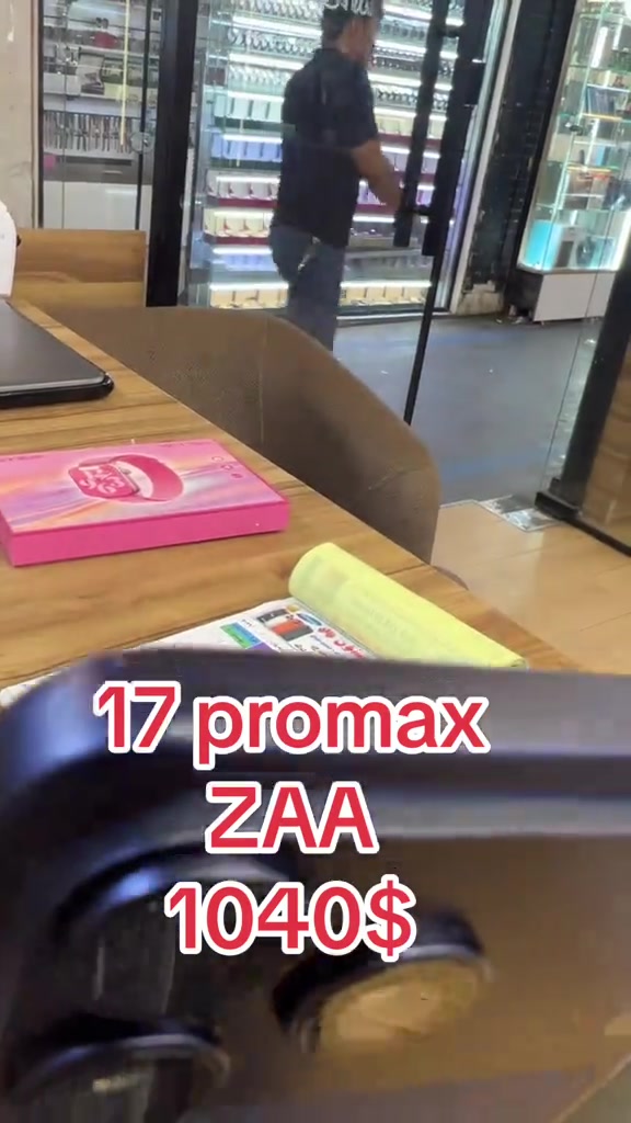 #karkuk_hawler_mosul_slemane️ #2025LiveRecap #hatawphone #tiktok 

نص مكتوب في الصور:
- 17 promax
- ZAA
- 1040$