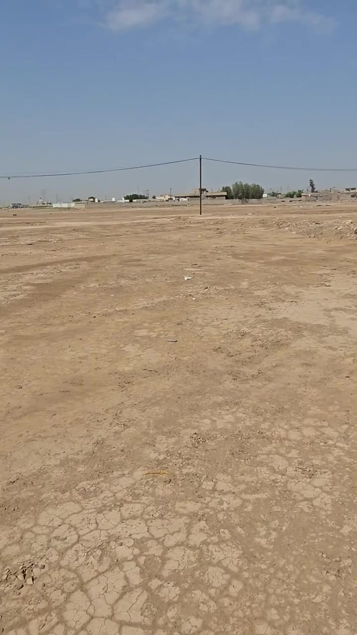 يالله السلام عليكم يوجد عنده قطع بشارع مطعم تموعه متوفر قطعه واحد 250  شراي ينتصل بل خدمه رقم ***********
