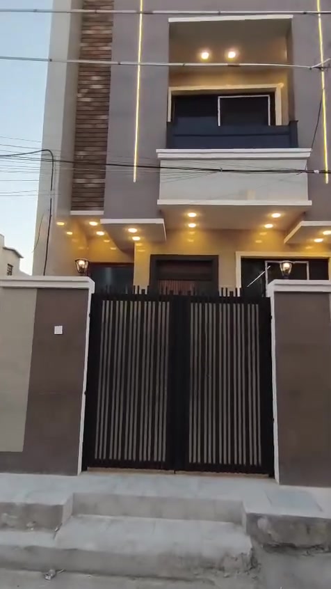 دار للبيع بناء حديث درجه اولى
مساحه 100 متر.. واجه 5
يحتوي على صاله مطبخ حمام عدد 2.. غرف عدد 4
حي الجهاد ديوان المخابرات
للاستفسار *********** متوفر واتساب
