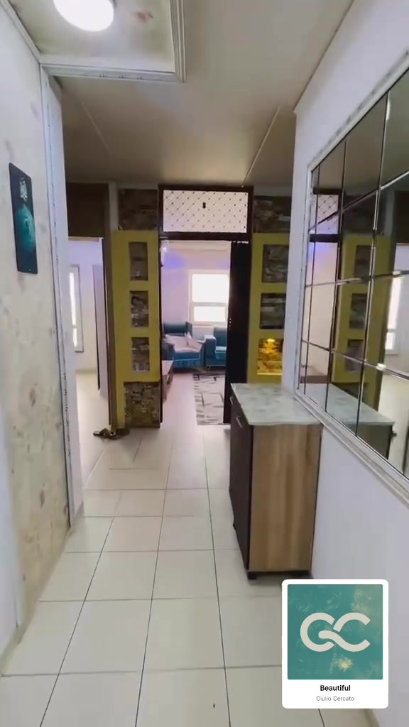 عندي 120 غربي مدفوعة الثمن استلام مباشر بلوك A4 طابق تاسع بيها ديكورات سعر مناسب
للتواصل 
***********
