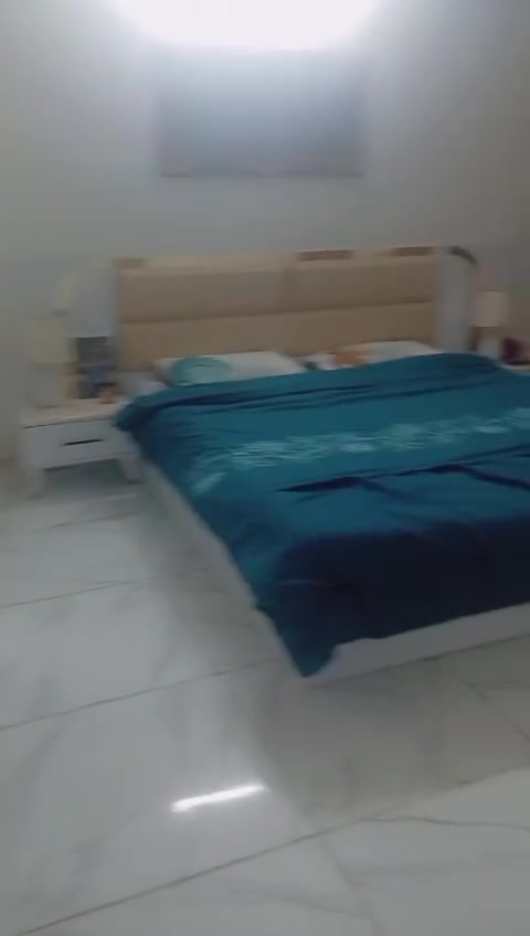 بيت مساحه 100متر للبيع يحتوي على 3غرف وستقبال ومطبخ وحمام خارجي وحمام داخلي وطرمه للستفسار رقم *********** السعر 75 العتوان الجريخي شارع 30
