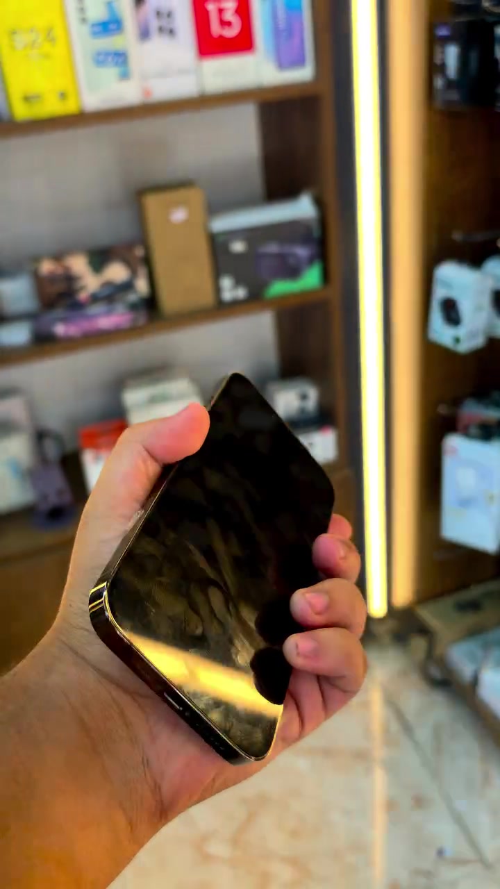 🔥 صيد الفخامة والنظافة! iPhone 13 Pro Max  🔥

لكل من يبحث عن الأداء القوي والنظافة العالية، يقدم مركز الرسولي قطعة مميزة جداً من الجهاز الأكثر طلباً:

📱 iPhone 13 Pro Max

💾 الذاكرة الداخلية: 256GB (مساحة ممتازة للتصوير والتطبيقات)

🔋 نسبة البطارية:96% 

 🌎 النسخة: أمريكي أصلية

🔍 النظافة: بحالة ممتازة جداً، مفحوص بالكامل وجاهز للاستخدام الفوري

💡 أداء جبار للتصوير والألعاب وبأعلى كفاءة!
📍 العنوان: النعمانية - سوق العرب - مقابل بيت رفيع
📞 للاستفسار والسعر: أرسل رسالة خاصة للصفحة الآن، أو اتصل على:
☎️ *********** | ***********

✨ مركز الرسولي... خيارات متميزة وثقة دائمة✨
