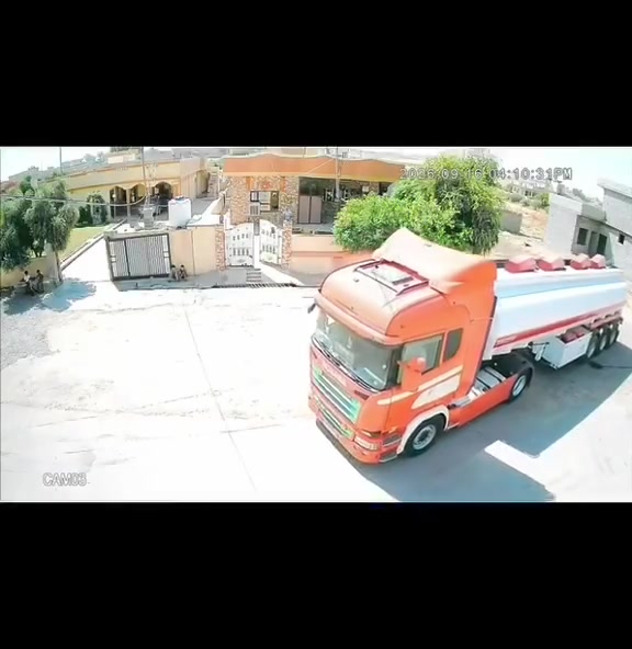 كاميرات 2mpxl 
من shiny ✨ vision 
بضمان 3سنوات 
♦️خارجية وتتحمل الظروف البيئية 
♦️مزودة ب مايك لتسجيل الاصوات
♦️دقة الكاميرات 2mpxl 
العدسة 3mpxl لوضوح اكثر 
♦️زاوية الكاميرا 2.8 

الاسعارفقط جملة
***********

