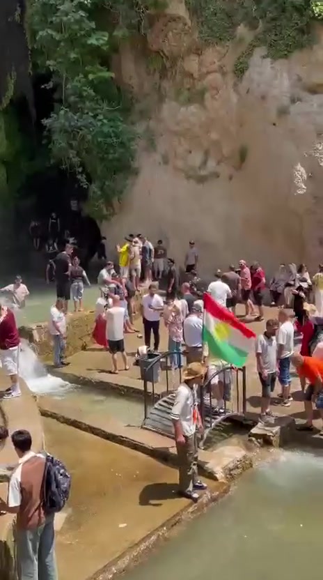 😍 سفرات الى دهوك 😊 نفر ( 15 الف ) يوم الجمعه
                    🍁 الى مدينة دهوك 🌷🌹
نطلاق من شركاط /جنوب الموصل 

🟡متوفر حجز عن طريق ال واتساب كل٨ شخاص واحد مجانا

برنامج مصايف زاخو داخل دهوك نفر (15) الف يشمل 👇 

✅مصيف دشتتاخ حدود تركيا 🏞️
✅مصيف شلال شرانش
✅مصيف سنوبر
✅حديقة حيوانات
✅مطعم
✅فاملي مول دهوك
✅كورنيش زاخو او جبل زاوة ختياري
✅نطلاق كل يوم الثلاثاء الجمعه

✅برنامج مبيت دهوك زاخو نفر (35) الف
يشمل نقل مبيت فطار صباحي

✅مصيف دشتتاخ حدود تركيا 🏞️
✅مصيف شلال شرانش
✅مصيف سنوبر
✅مطعم
✅فاملي مول دهوك
✅كورنيش زاخو او جبل زاوة ختياري
✅من ثم ذهاب الى الفندق
✅اليوم الثاني مصيف شيرانة
✅مصيف سولاف
✅مصيف اشاوه
✅مطعم / حديقه حيوانات/ سد دهوك ختياري
✅برنامج يشمل نقل مبيت فطار صباحي
✅نطلاق البرنامج يوم الجمعه

 
✅باص خاص للعوائل ✅باص خاص لشباب

نتمنى لكم رحلة جميلة ومميزة ❤️
🟡متوفر حجز عن طريق ال واتساب او مراسله صفحه
كروب مروان الكدرو للسياحة والسفر 
اهلا وسهلا تنورنا بكل وقت
للحجز اتصل ***********واتساب.  

مراسله الصفحه
