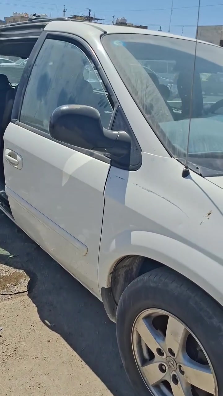 السلام عليكم دوج كرفان موديل ٢٠٠٦ رقم بغداد نكليزي بسمي مكينه كير٣٨٠٠ خير من تخم تاير جديد تبريد ٣ قطع ثلج ماشاءالله كشنات بلع بيبان كهرباء ماشيه١٢٢لف كلير مال قماره مكشر بيهة صفحه صبغ  سياره على وضع لشركه جطل واحد مابيهة نقص حداديه تنته سقف لقماش مالته مهطل مكاني بغداد الشعب شارع الصحه رقمي *********** لسعر٨٠ وبيه مجال قليل سياره واكفه بل تراب ماعندي مجال اغسلها الله شاهد وكلشي اكو بل سوك الله شاهد لسياره صايره عليه ب شده و ٥ بس حتاجيت وجاي ابيع الله لا يخلي واحد يمر بعوز ان شاء الله
