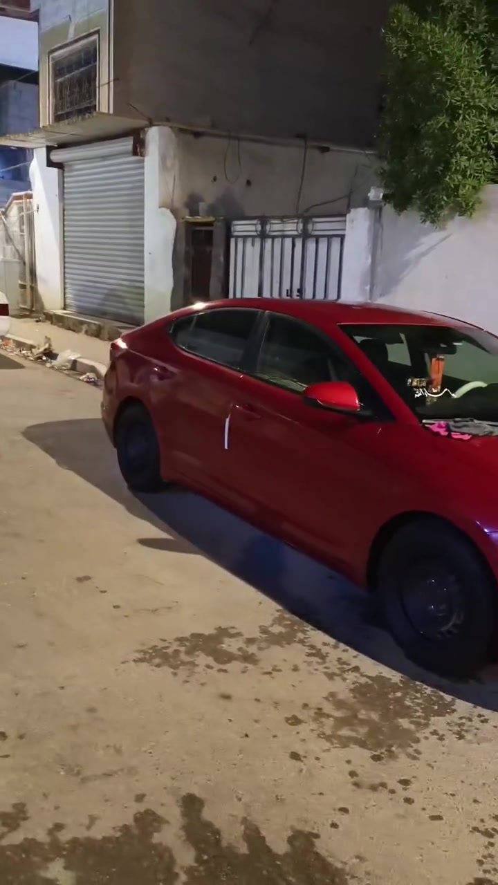 سلام عليكم النترة لبيع مديل 2020سيارة  بيها ضربة باب السايق والورا سيارة اي ايرباك ما طاق بيهة سيارة شوفت عينك نضيفة ماشية 113 مايل  مكينة الفين دوش كفالة مكينة كير حدادية اي نقص ما بيها تبريد 8دقات  سيارة نص فول  وارد امريكي سعر السيارة 138 وبيها مجال بسيط لشراي  الرقم ***********
