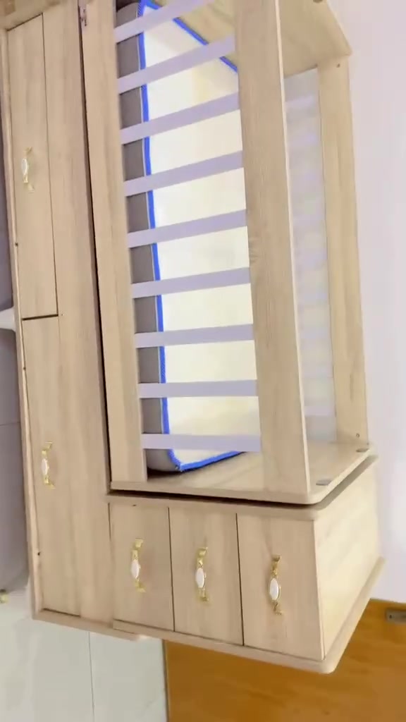 جديدة سعرة 150  وللشراي بية مجال قليل 
خاب ني وتدلل 
***********
