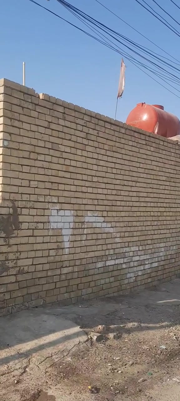 سلام عليكم بيت البيع زراعي مقابيل نازين خط ثاني ماء وكهرباء تبليط سعر 70 مليون ***********
