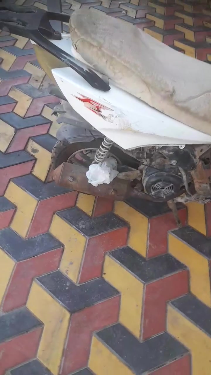 ااف اس شغاله نقصها كفرات وجنطه كشن لاتنقيص ولا تبخير مكينه جديده سعرها ١٠٠ الف قفل للتوصل ***********
