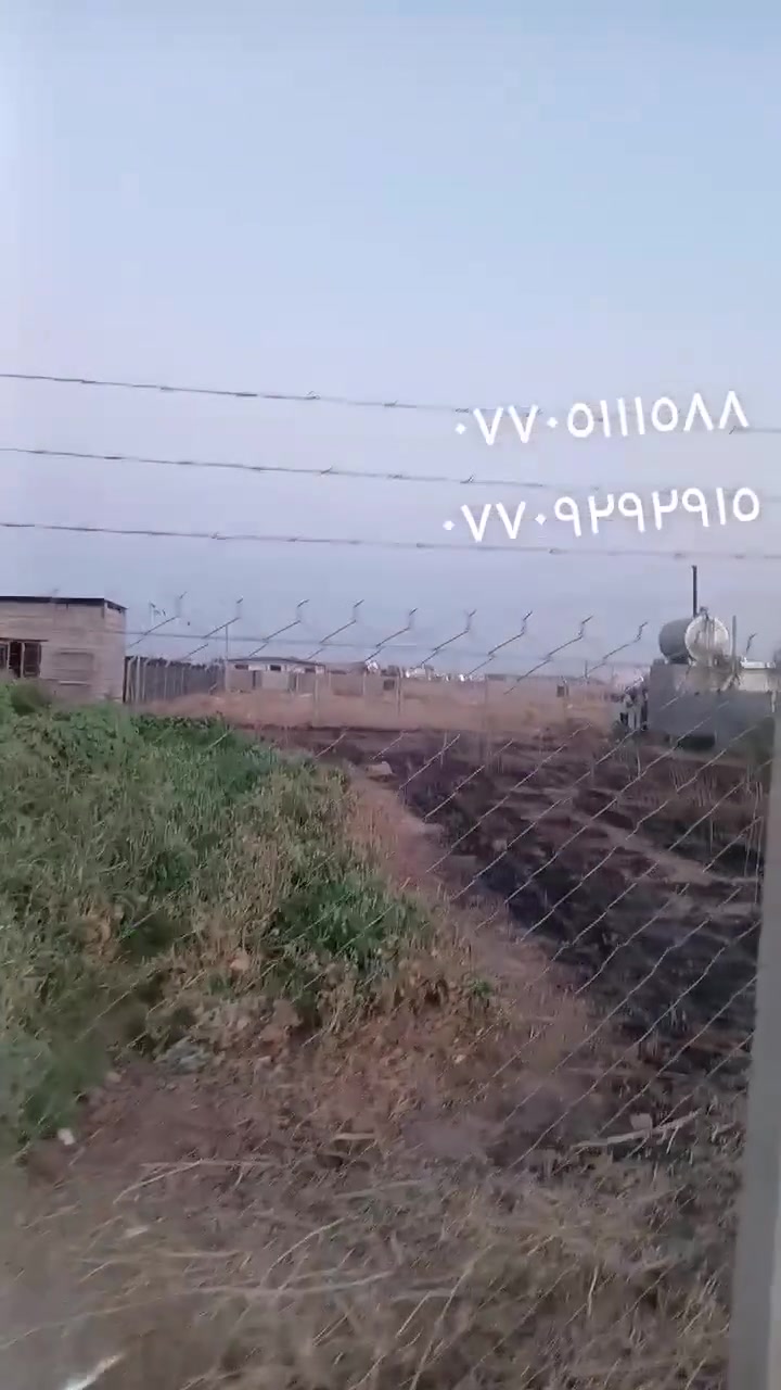 سلام عليكم قطعة أرض زراعيه للبيع ٦٠٠ متر حي بدر خلف ملعب خماسي مسافه قطعه مسيجه وشارع يكله السعر ٢٥ وبيه مجال للاستفسار ***********
