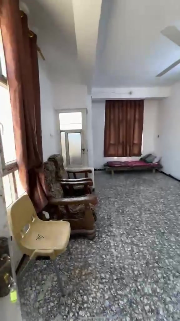 سلام عليكم شقق موثث كامل الخدمات كهرباء ذهبي مع الاجار نت طلاب جامعه وارث الانبياء عليه السلام عامود 36 للتواصل واساب*********** و***********
